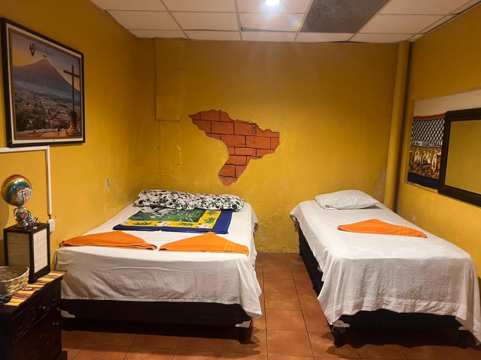 Hotel Alma Maya Antigua Екстериор снимка