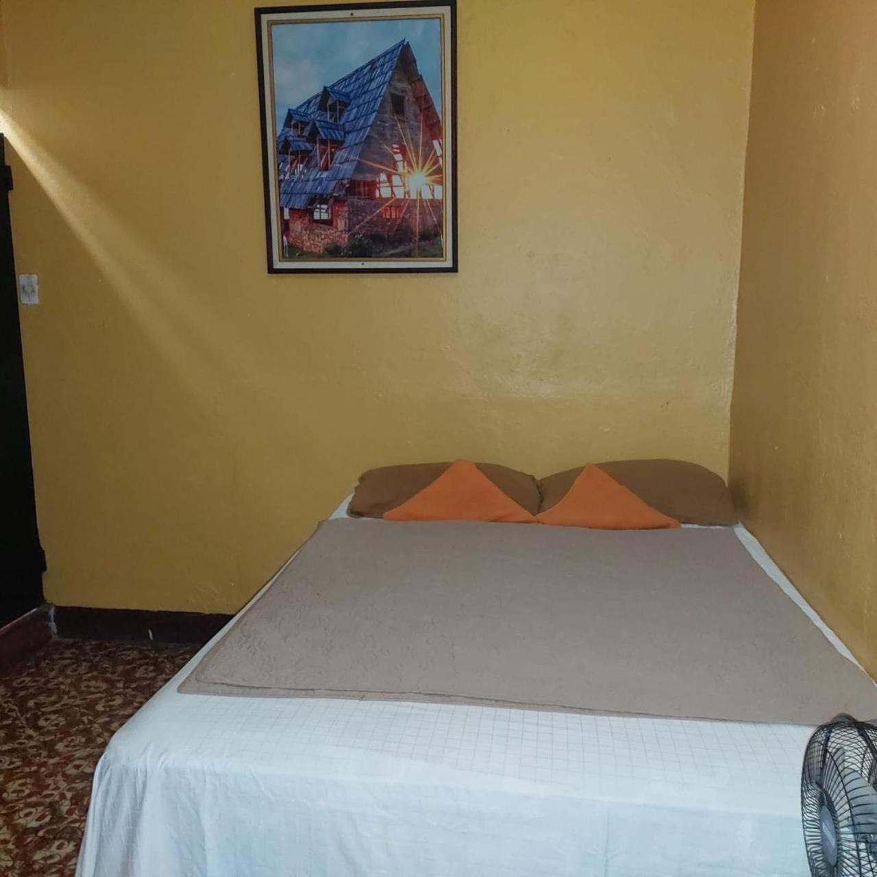Hotel Alma Maya Antigua Екстериор снимка