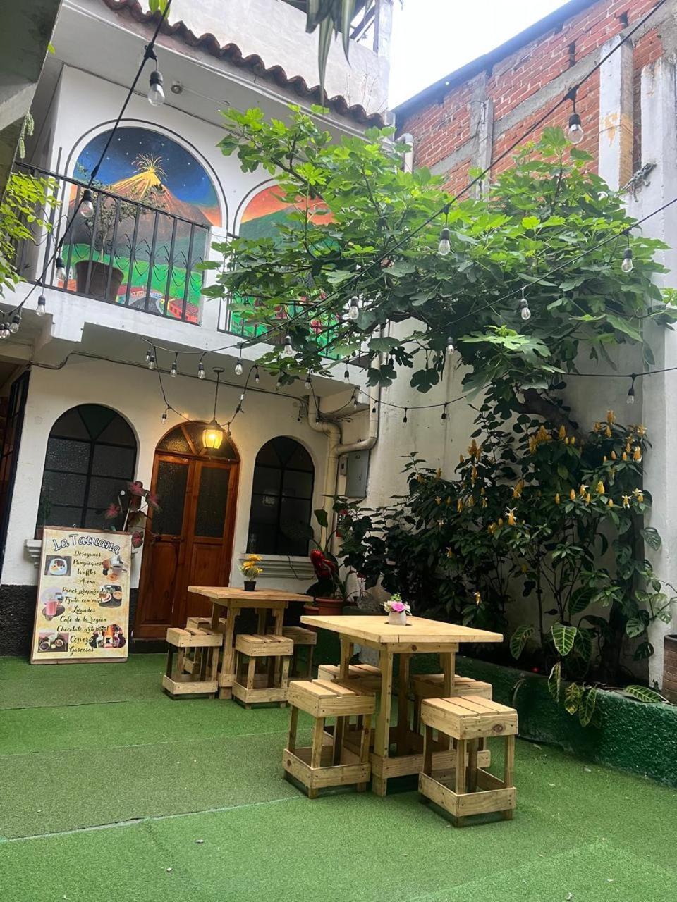 Hotel Alma Maya Antigua Екстериор снимка