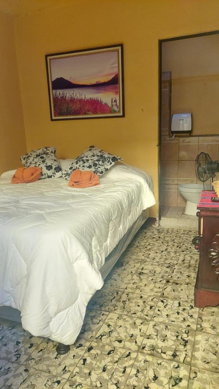 Hotel Alma Maya Antigua Екстериор снимка