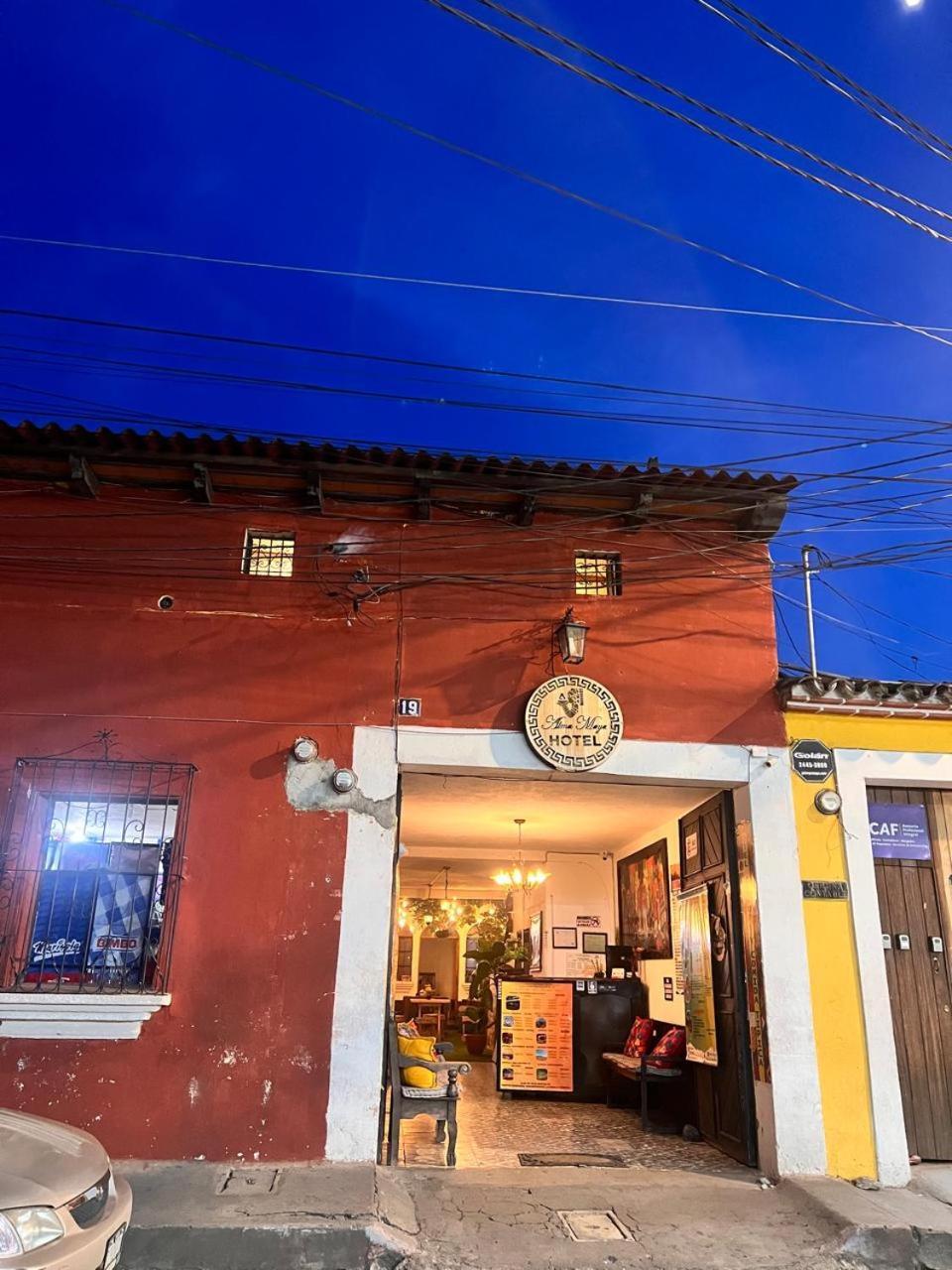 Hotel Alma Maya Antigua Екстериор снимка