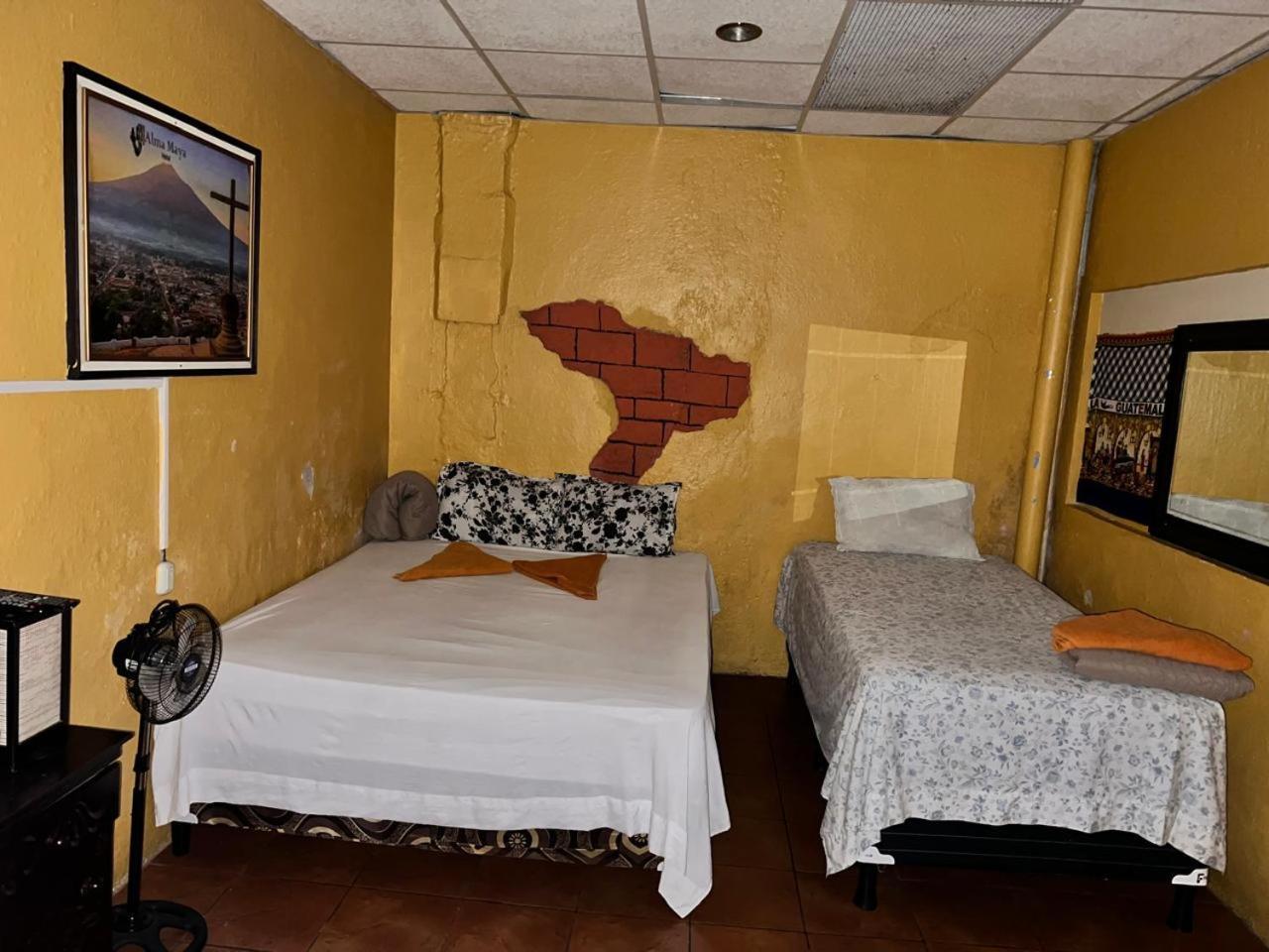 Hotel Alma Maya Antigua Екстериор снимка