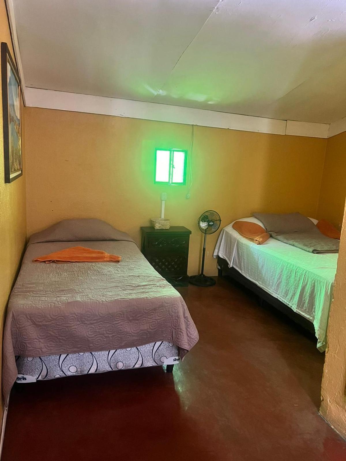 Hotel Alma Maya Antigua Екстериор снимка