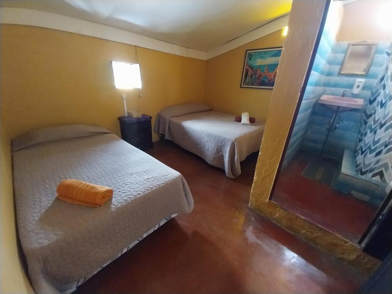 Hotel Alma Maya Antigua Екстериор снимка