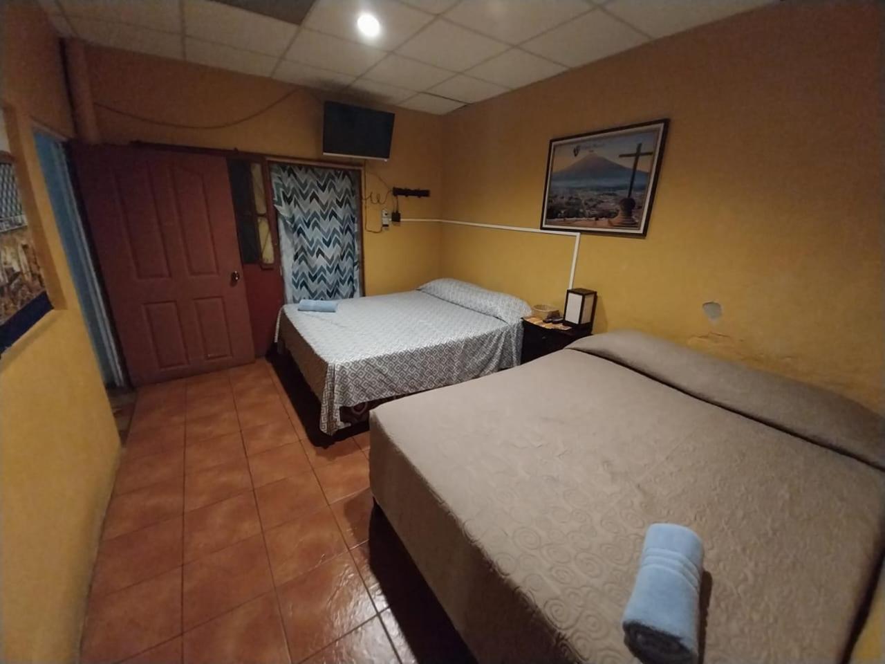Hotel Alma Maya Antigua Екстериор снимка