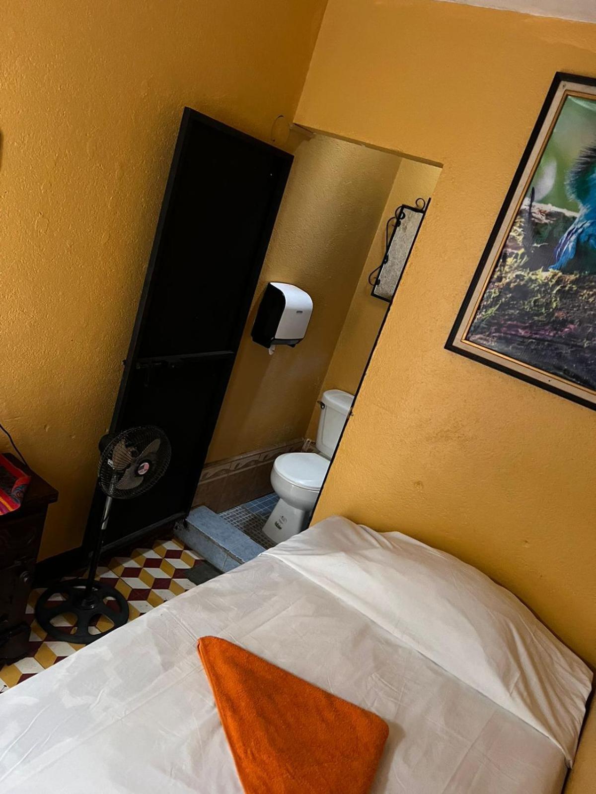 Hotel Alma Maya Antigua Екстериор снимка