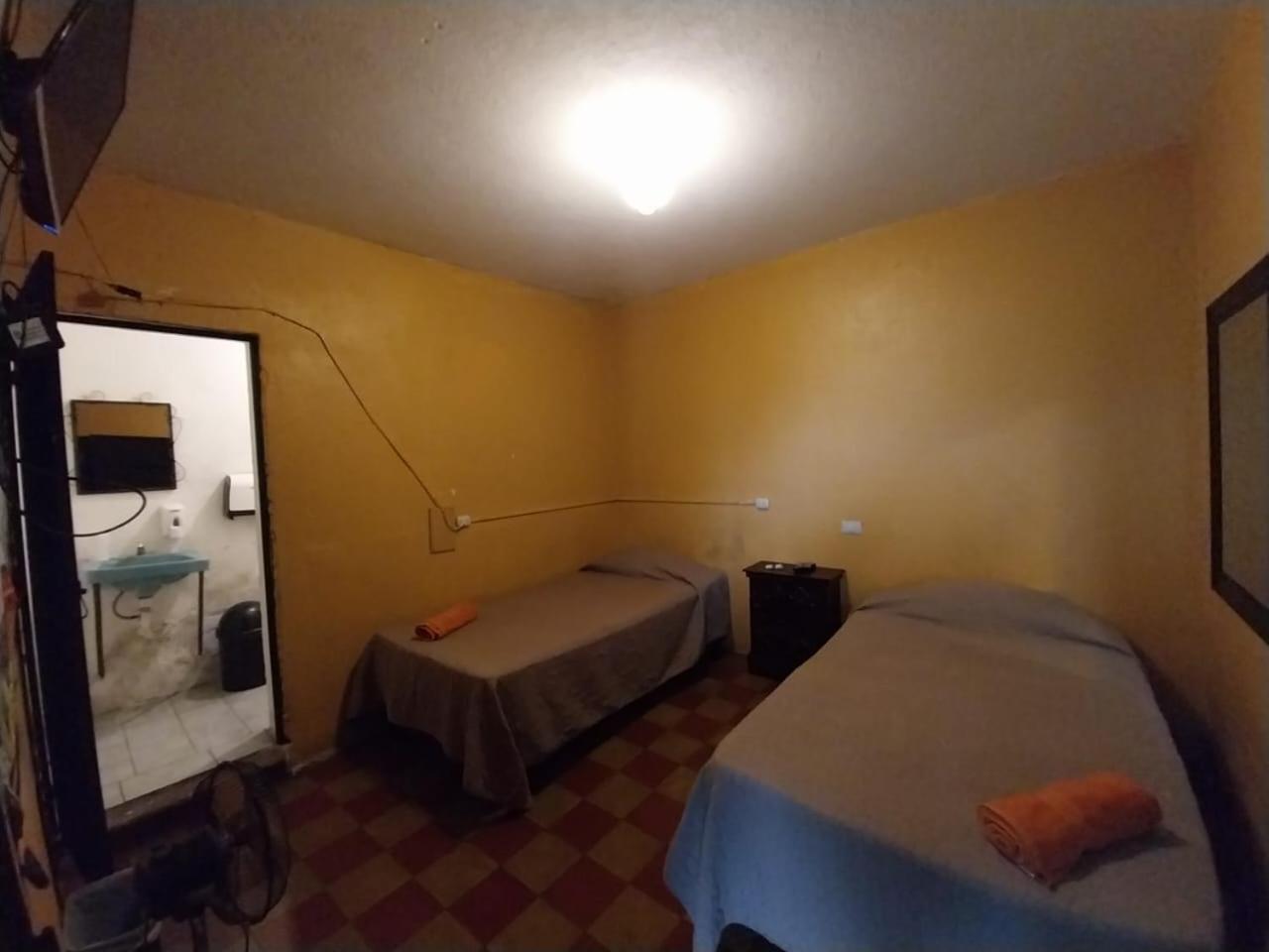 Hotel Alma Maya Antigua Екстериор снимка