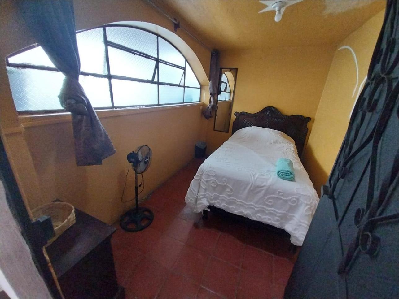Hotel Alma Maya Antigua Екстериор снимка