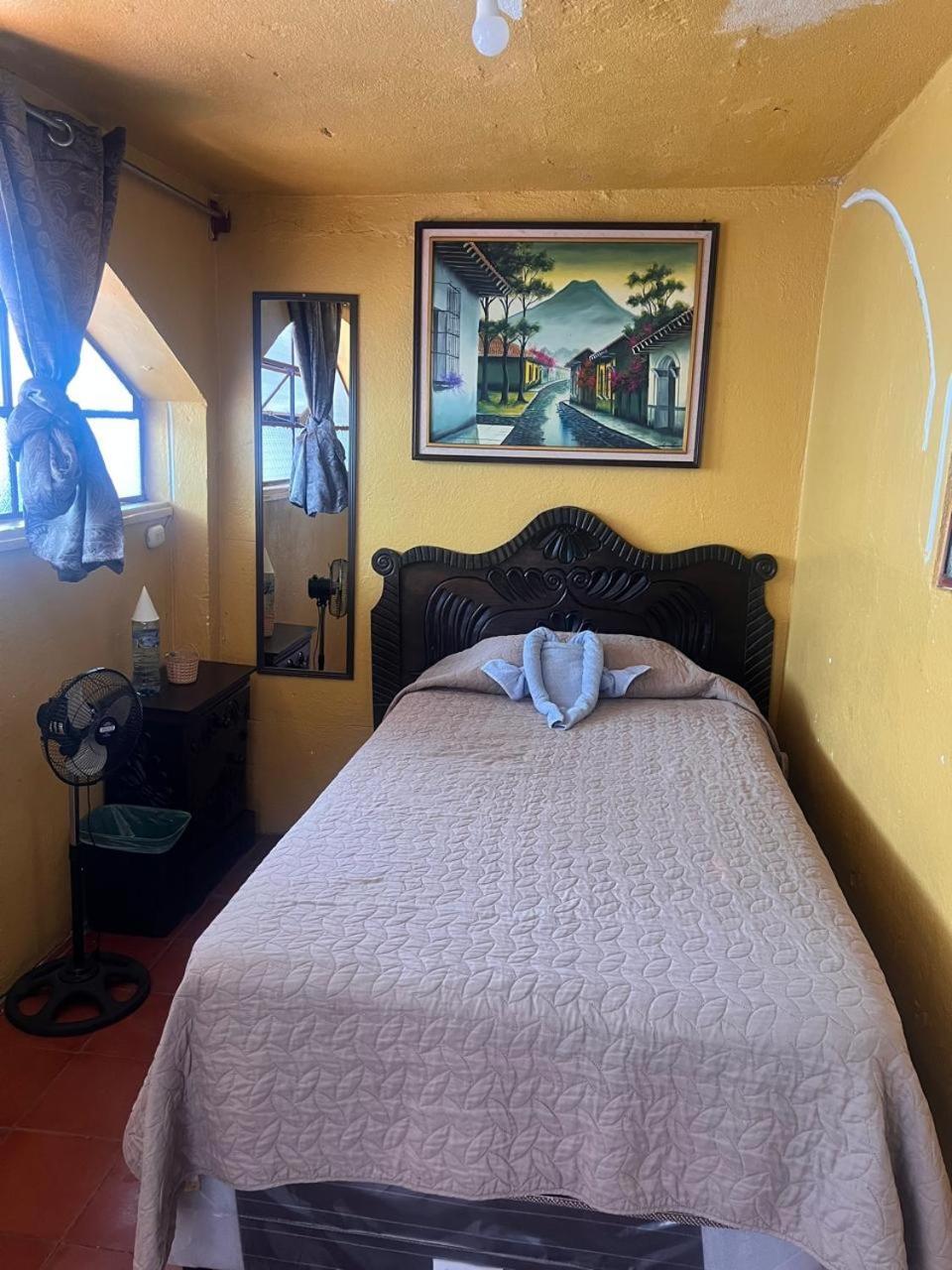 Hotel Alma Maya Antigua Екстериор снимка