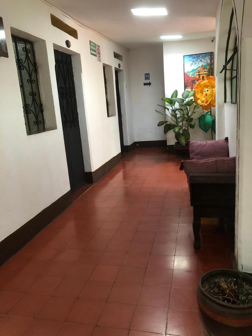 Hotel Alma Maya Antigua Екстериор снимка