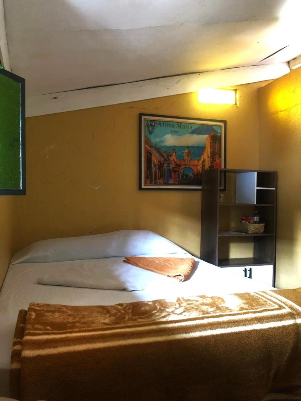 Hotel Alma Maya Antigua Екстериор снимка