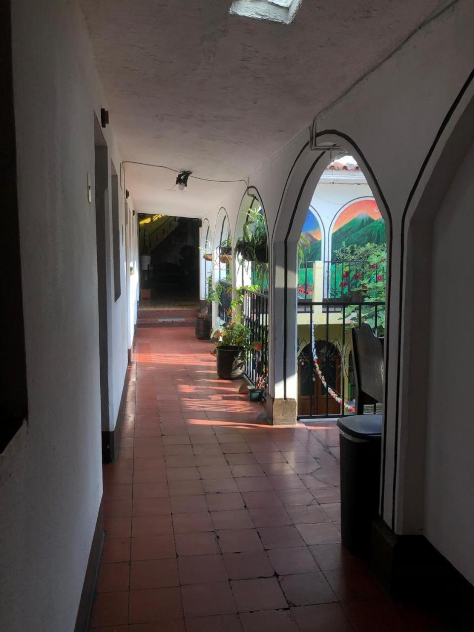 Hotel Alma Maya Antigua Екстериор снимка