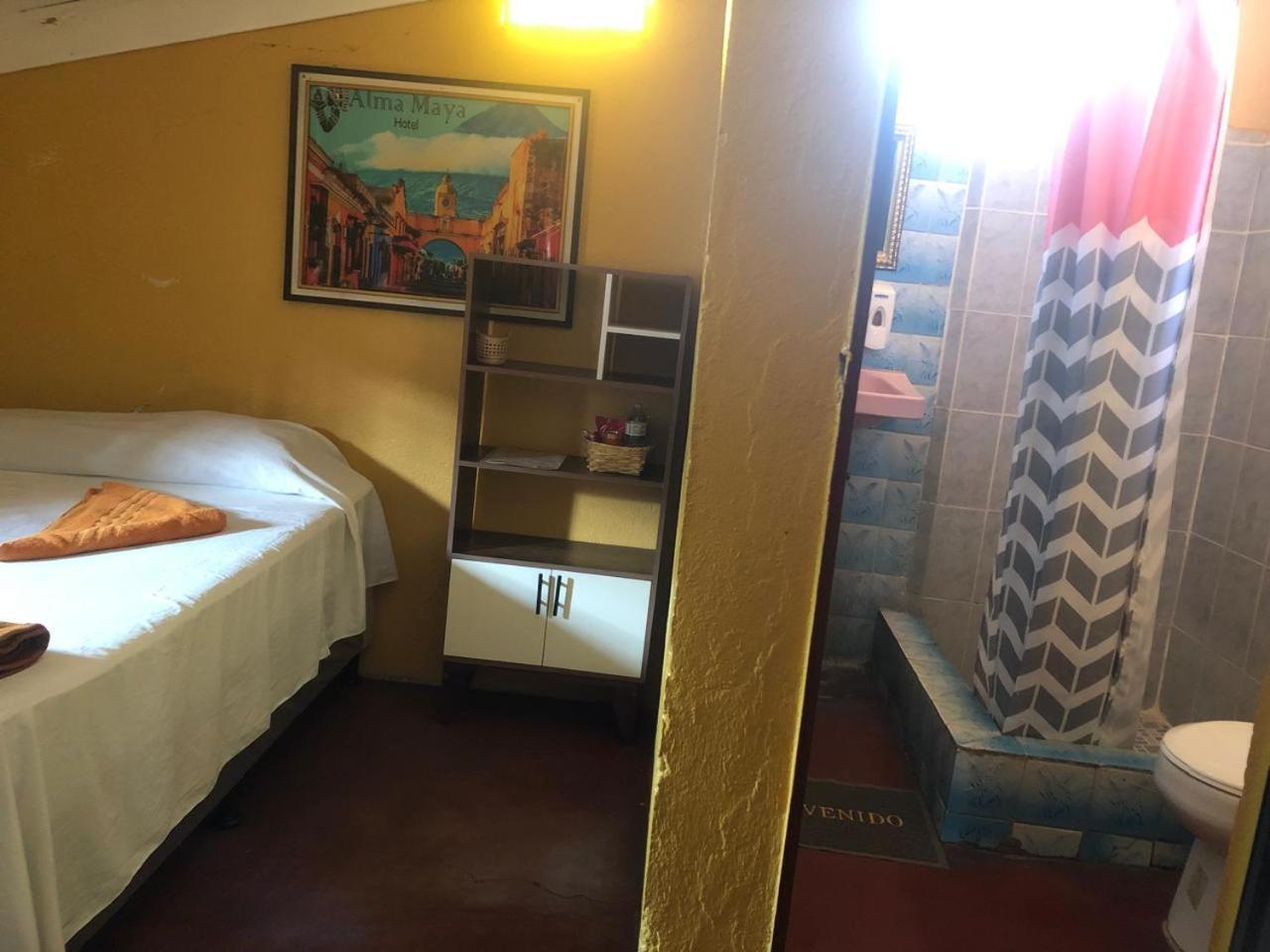 Hotel Alma Maya Antigua Екстериор снимка